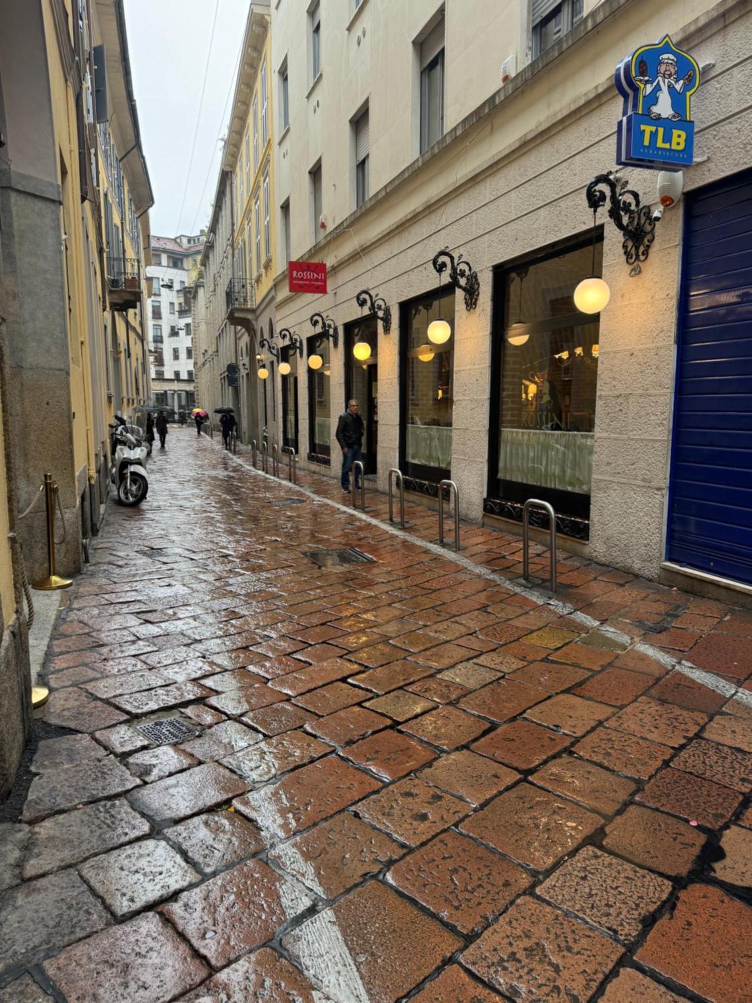 Free 30 Minutes Preemptive Cognitive Disconnect Therapy Price Location Real Duomo Palace Mini Suite מילאנו מראה חיצוני תמונה