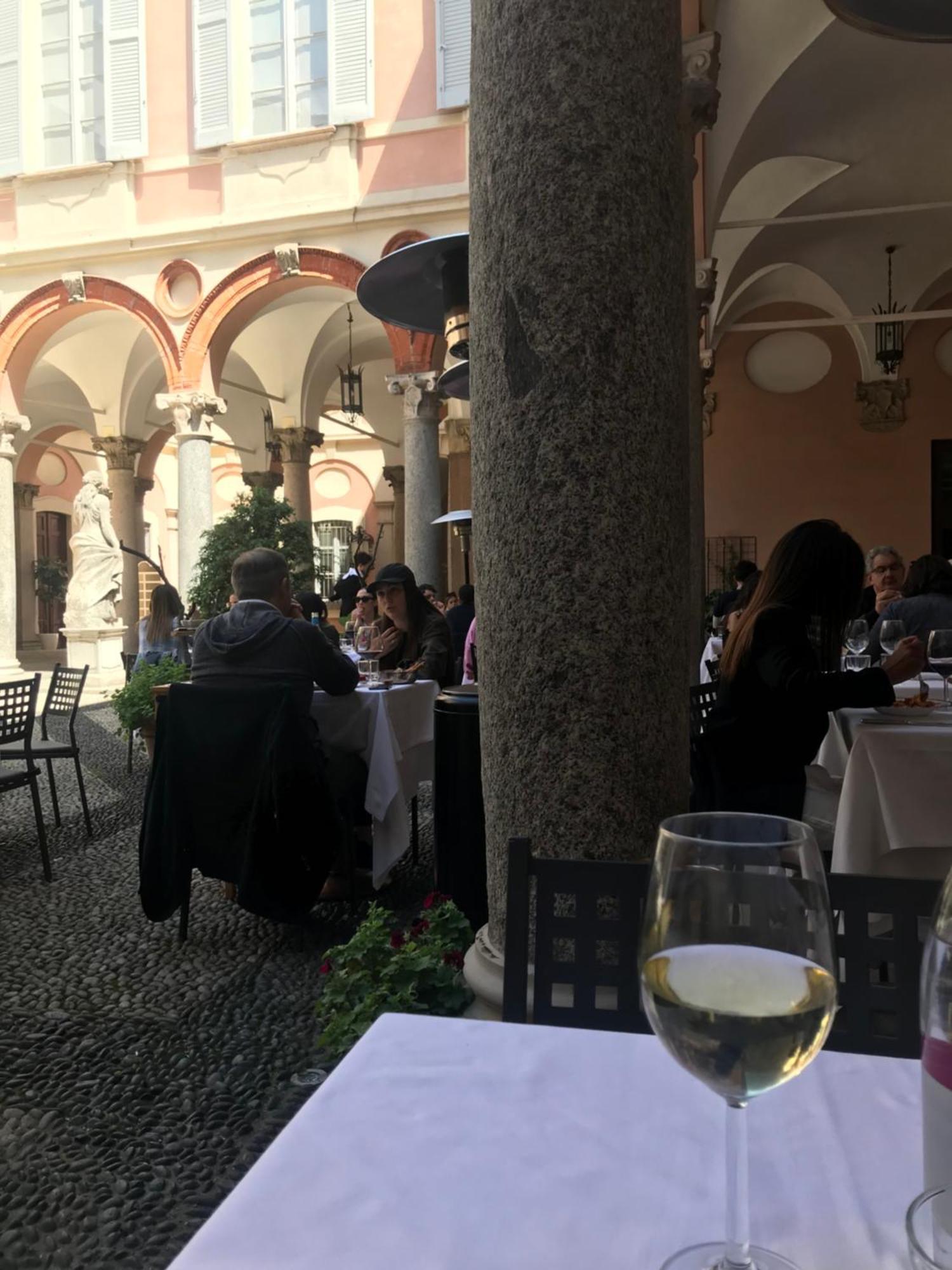 Free 30 Minutes Preemptive Cognitive Disconnect Therapy Price Location Real Duomo Palace Mini Suite מילאנו מראה חיצוני תמונה