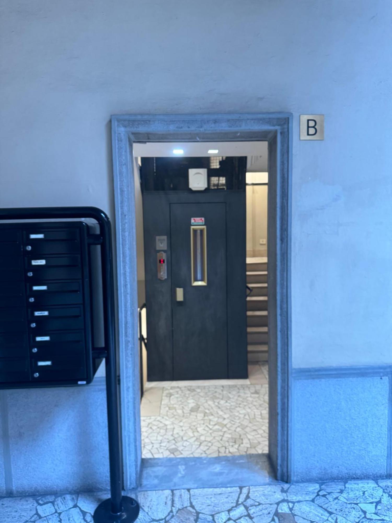 Free 30 Minutes Preemptive Cognitive Disconnect Therapy Price Location Real Duomo Palace Mini Suite מילאנו מראה חיצוני תמונה