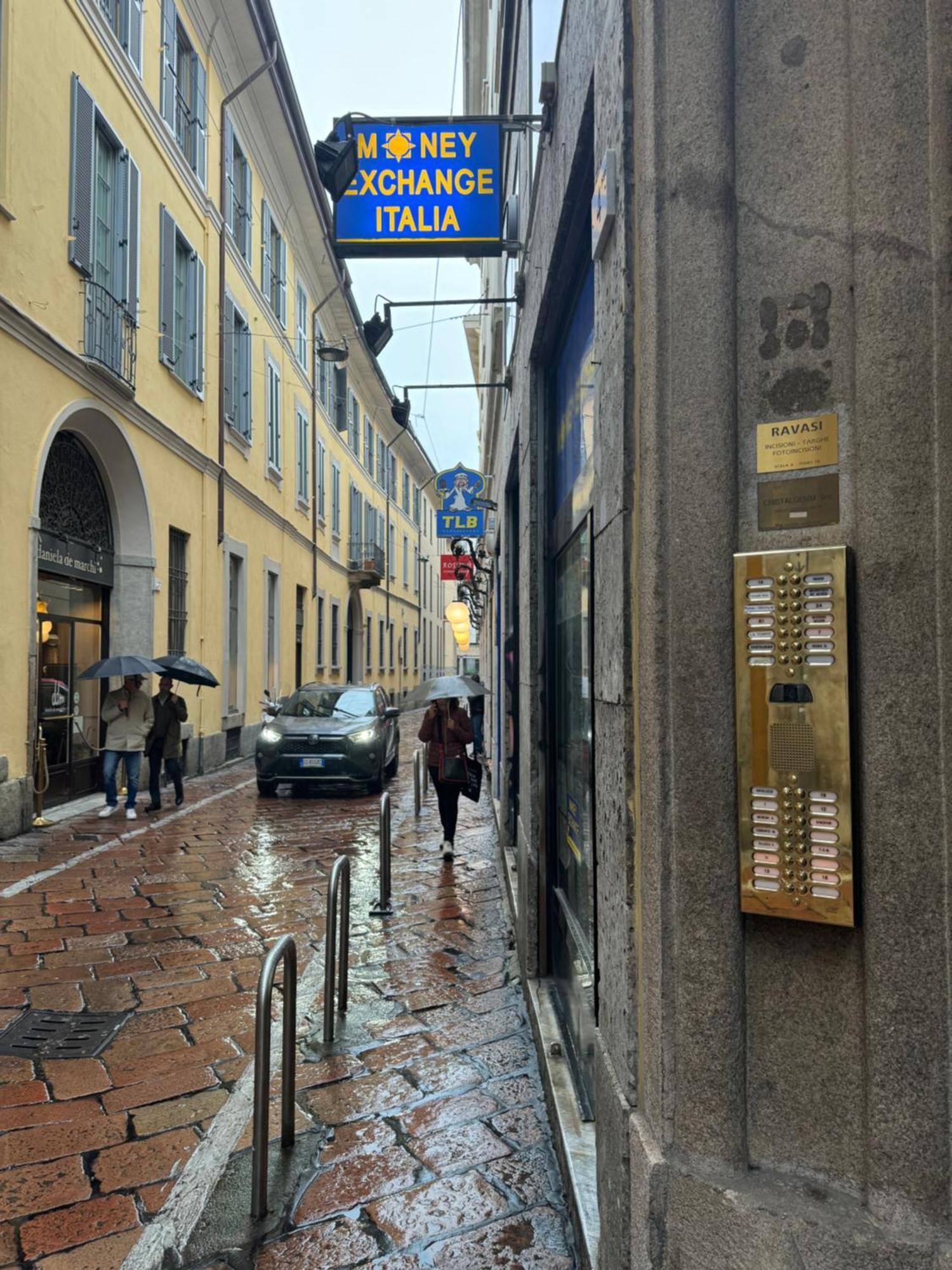 Free 30 Minutes Preemptive Cognitive Disconnect Therapy Price Location Real Duomo Palace Mini Suite מילאנו מראה חיצוני תמונה